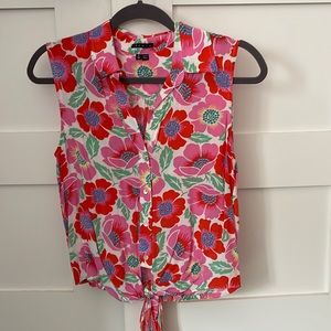 Theory floral button down sleeveless shirt. Tie at bottom.
